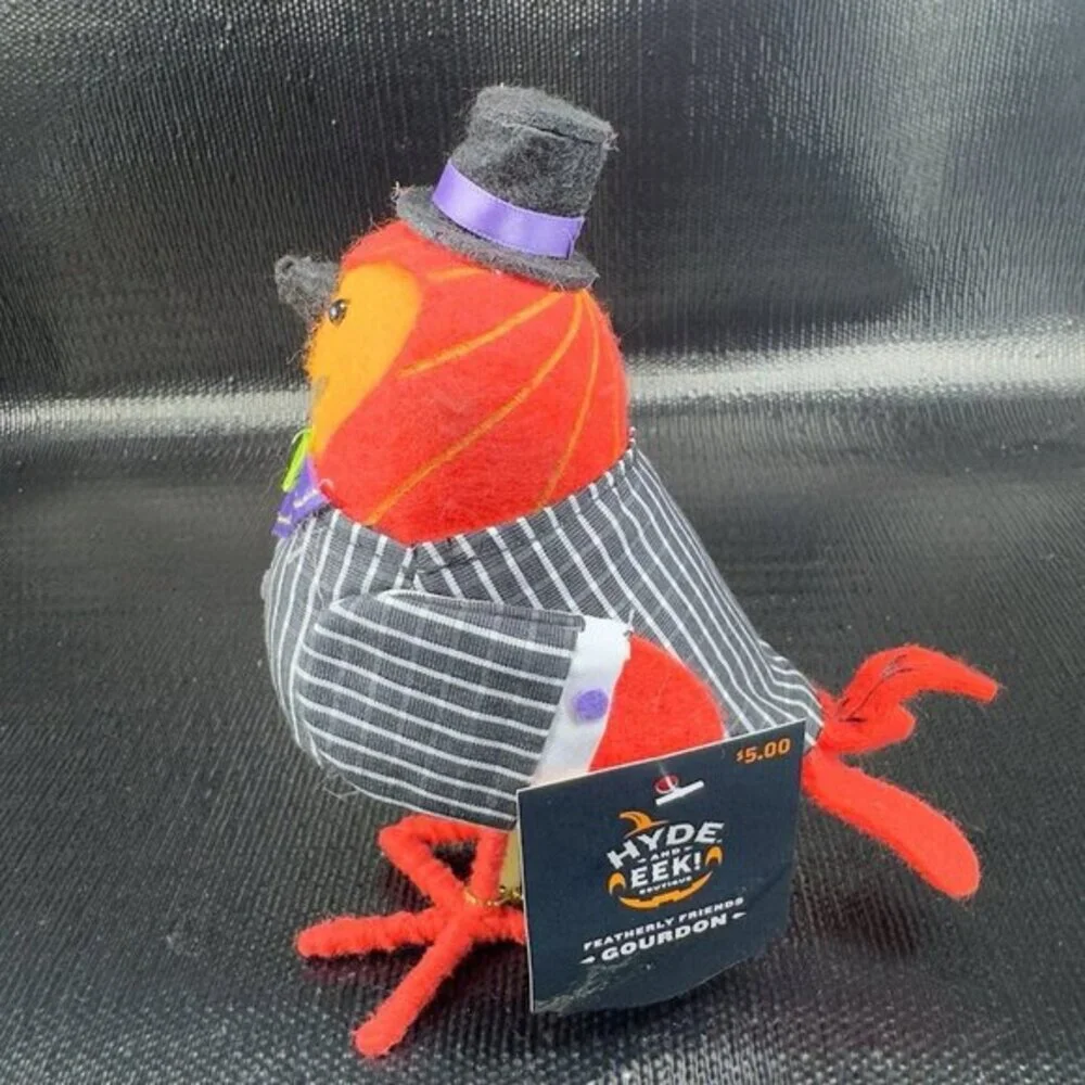 Target Hyde & EEK Featherly Friends Fabric Bird 2024 With Tags Figure‎ Gourdon